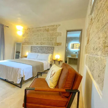 Oda ve Kahvaltı Trullideserio 4*