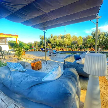 Trullideserio Bed & Breakfast *