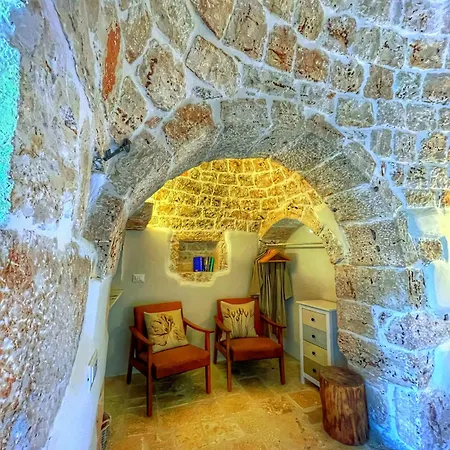 Trullideserio Bed & Breakfast *
