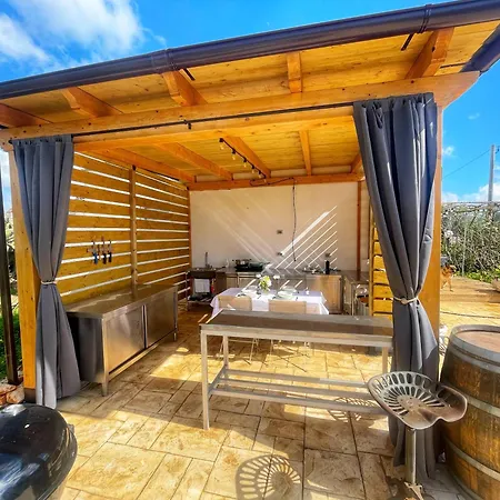 Trullideserio Bed & Breakfast *