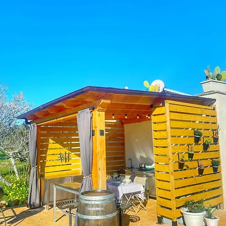 Trullideserio Bed & Breakfast